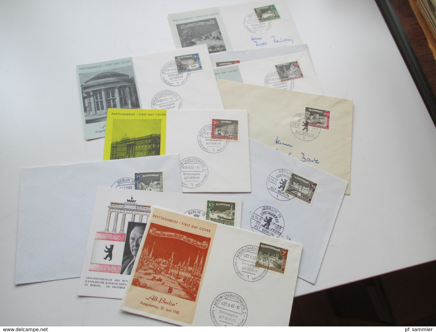 Berlin 1955 - 80 FDC / SST / Sonderbelege in 2 dicken Briefalben! Mit gutem FDC Berliner Stadtbilder alleine schon 200€