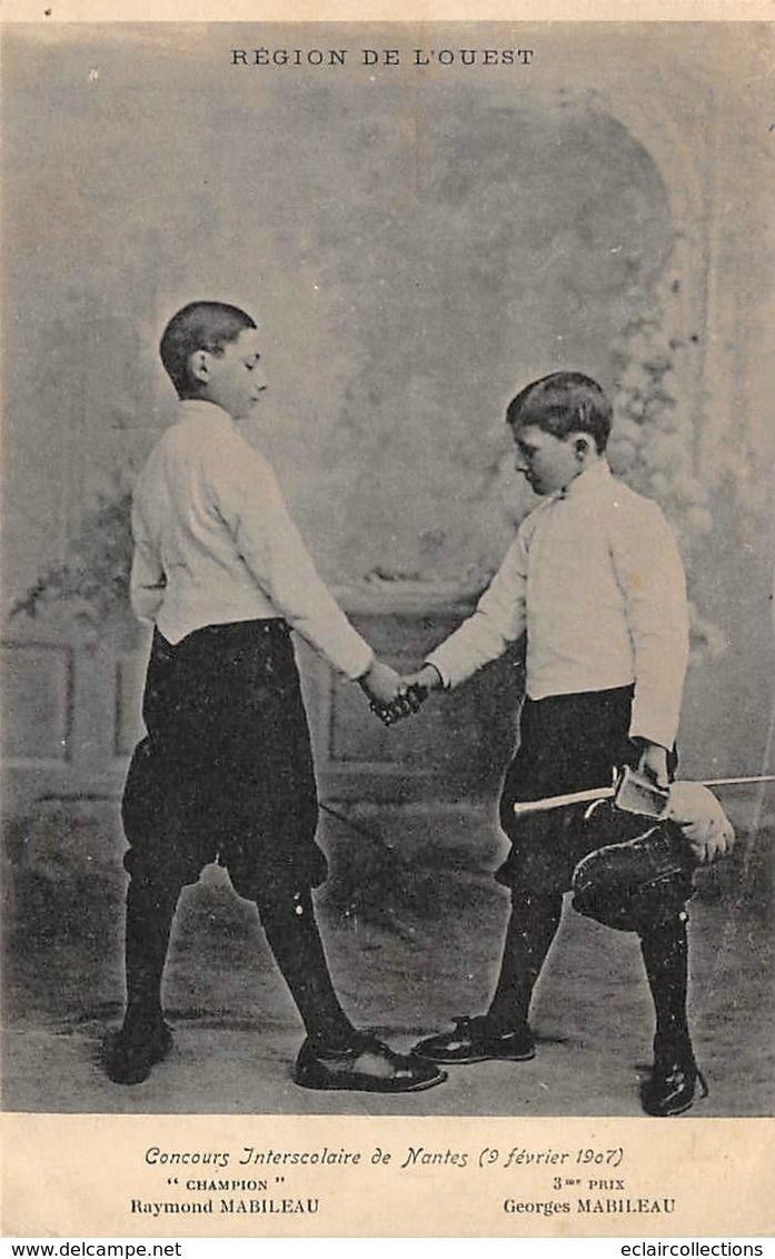 Thème   Escrime.    Nantes   44   Concours Interscolaire  1907. Deux Jeunes Champions    (voir Scan) - Fencing