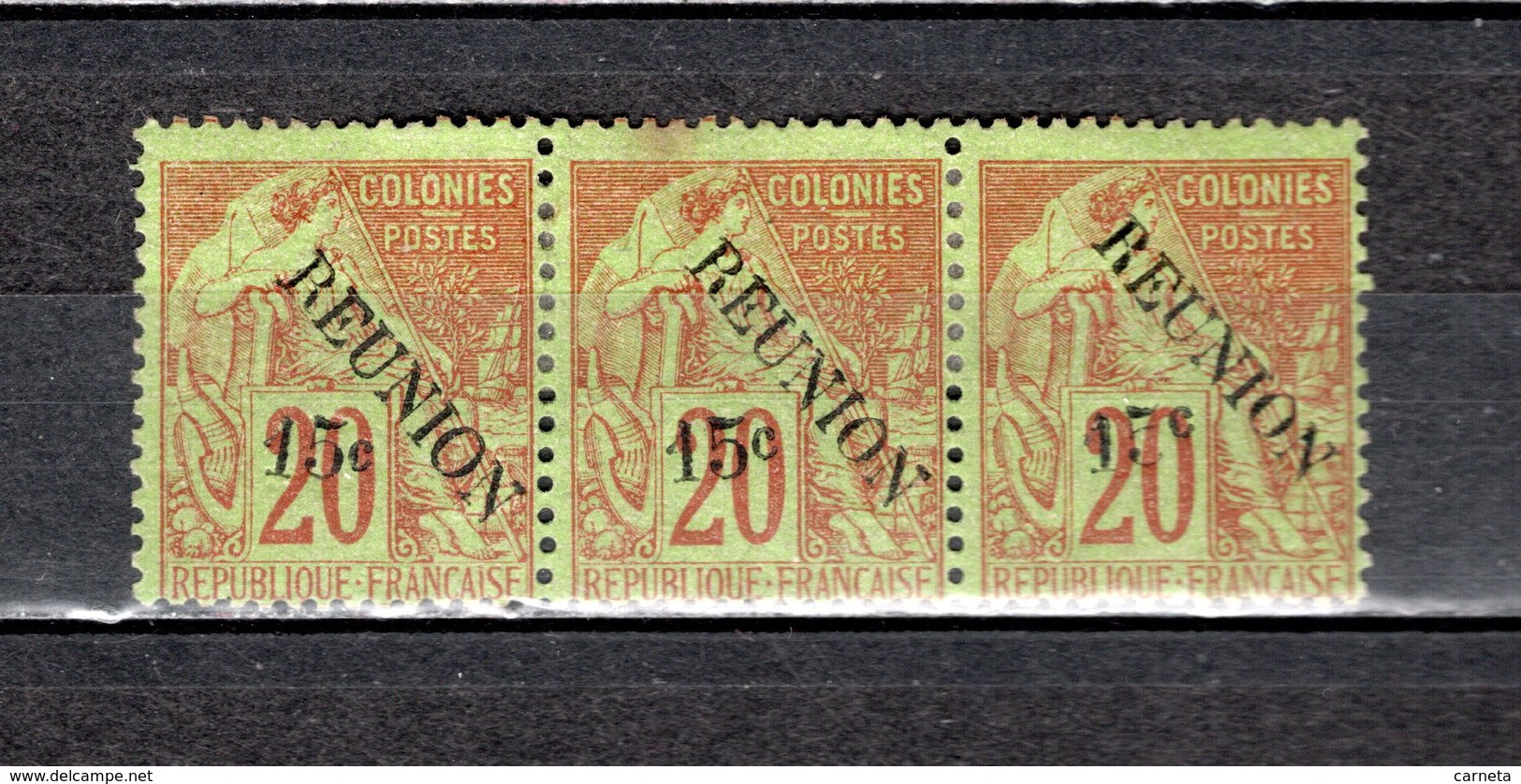 REUNION   N° 30 BANDE DE TROIS TIMBRES   NEUFS AVEC CHARNIERES COTE  75.00€   TYPE ALPHEE DUBOIS  VOIR DESCRIPTION - Nuevos