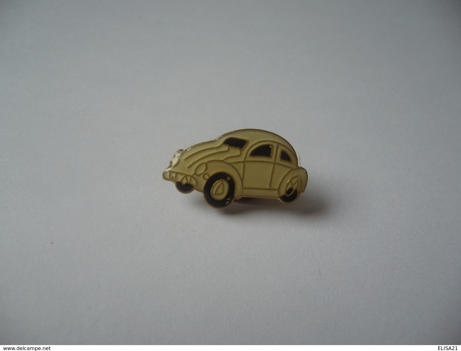 PIN'S PINS  THÈME VOITURE VOLKSWAGEN  COCCINELLE - Volkswagen