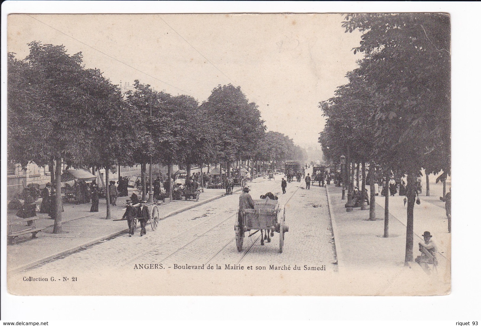 214 - ANGERS - Boulevard De La Mairie Et Son Marché Du Samedi - Angers