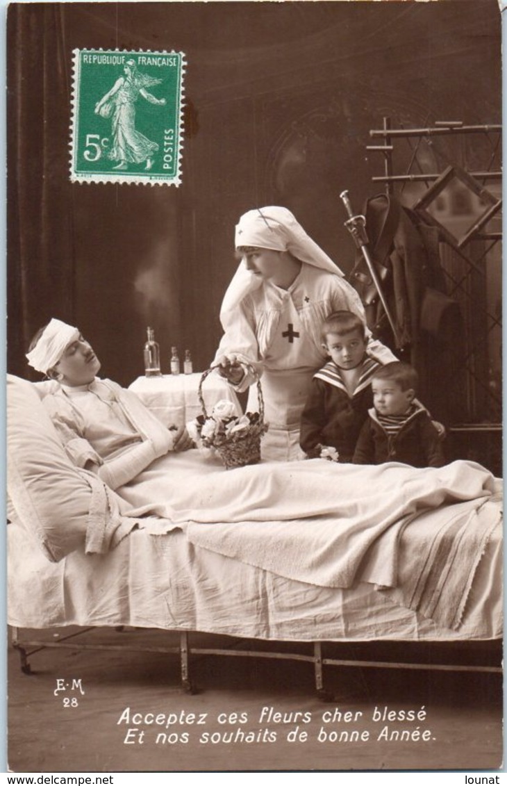 Croix Rouge - Infirmière Blessé 1915  Enfants Bonne Année - Rotes Kreuz
