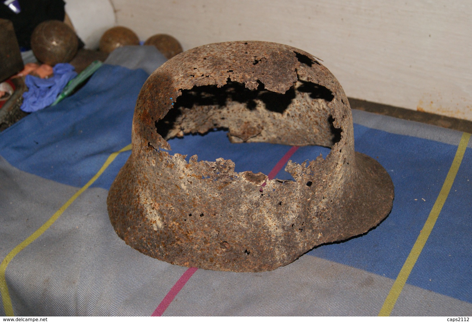 EPAVE DE CASQUE ALLAMAND - WWI - WWII - Casques & Coiffures