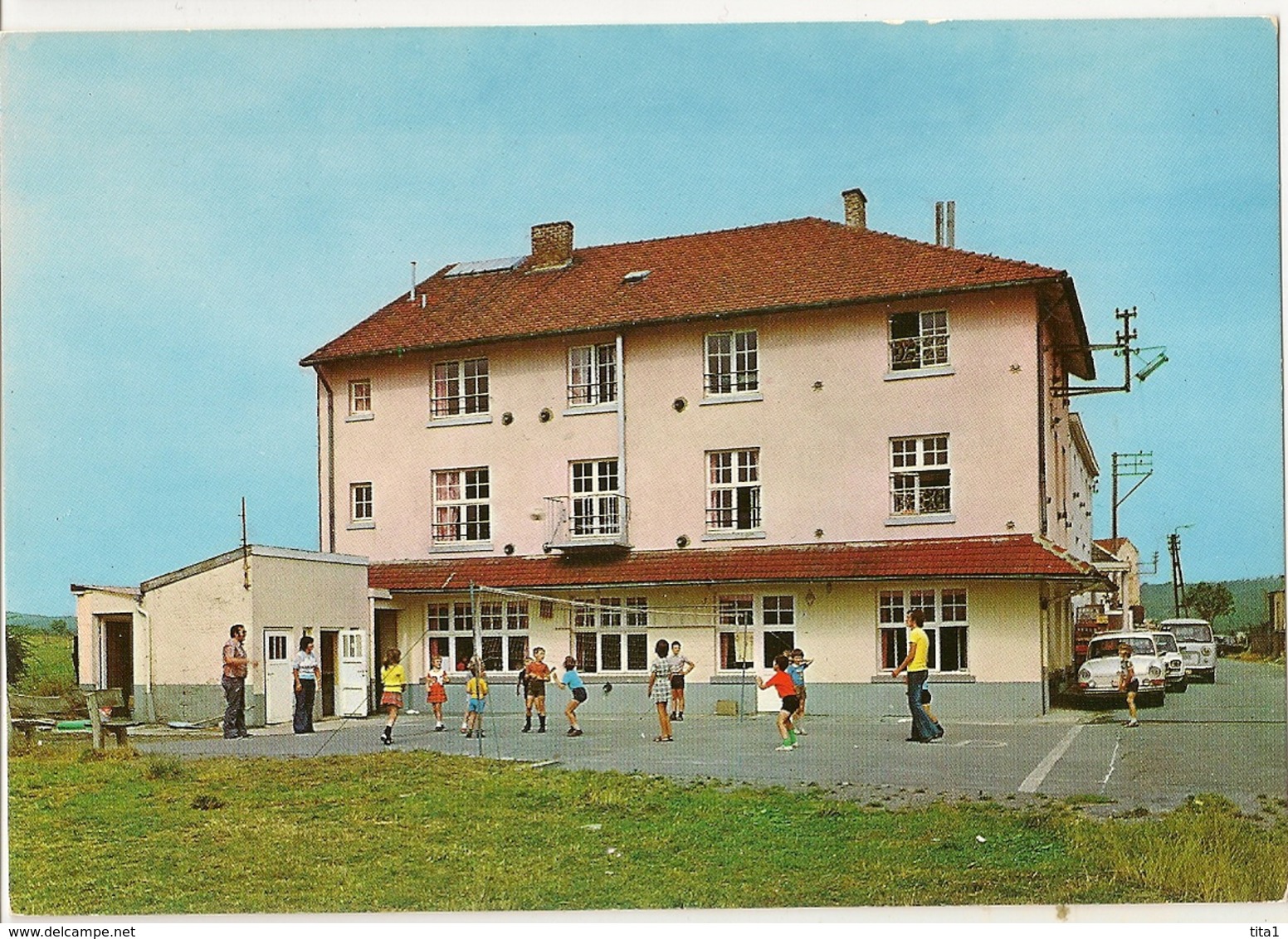 1 - Doische - Home " Le Rallye" - Doische