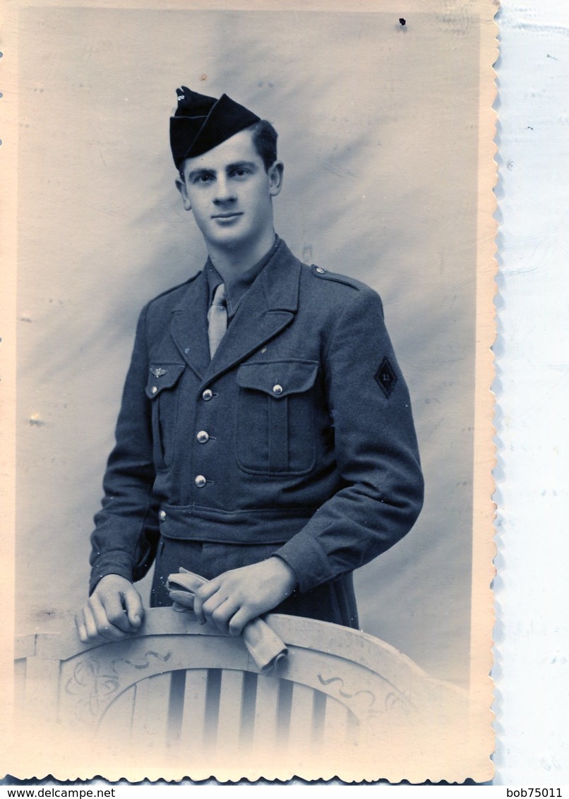 Grande Photo D'un Soldat Francais élégant  Posant Dans Un Studio Photo - War, Military