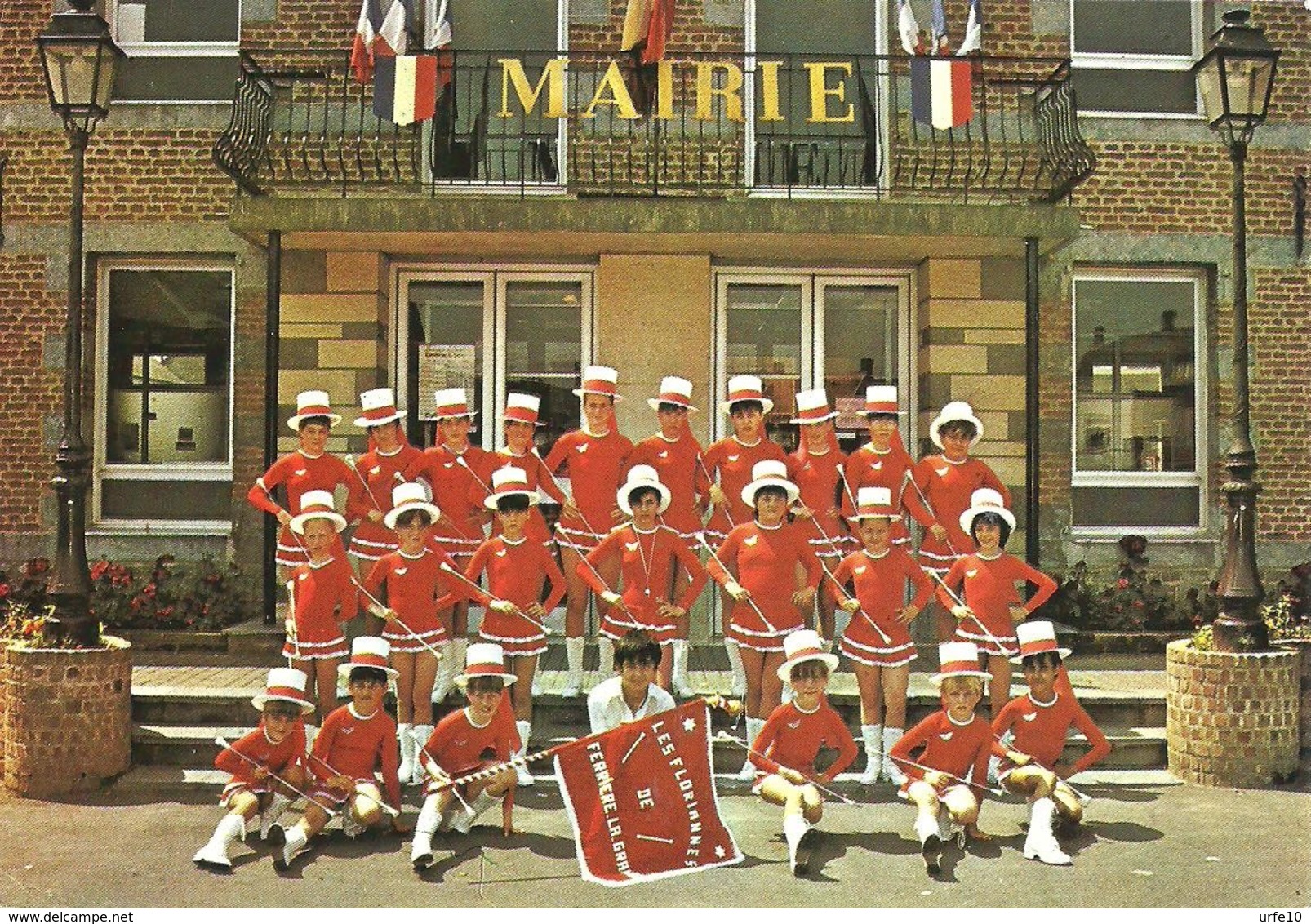 59 - FERRIERE LA GRANDE - CARTE POSTALE DES MAJORETTES - Musica E Musicisti