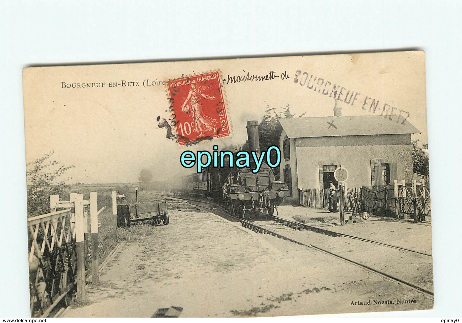 44 -  BOURNEUF EN RETZ - La Gare Avec Son Train - Chemin De Fer - Bourgneuf-en-Retz