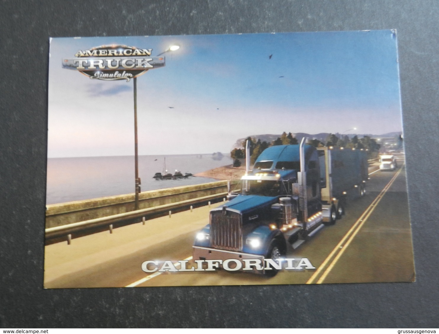 20023) AMERICAN TRUCK CALIFORNIA CAMION BLU CARTONCINO FORMATO CARTOLINA RETRO BIANCO - Camion, Tir