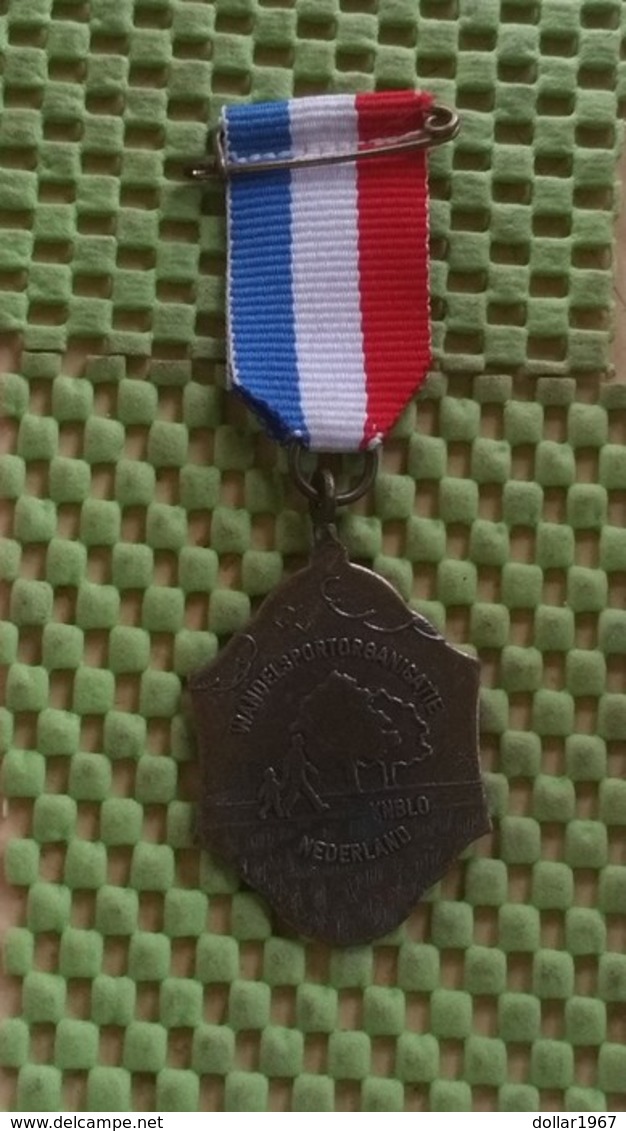 Medaille :Netherlands  -  Wandelsportorganistatie ( Knblo) Nederland  / Vintage Medal - Walking Association . - Sonstige & Ohne Zuordnung