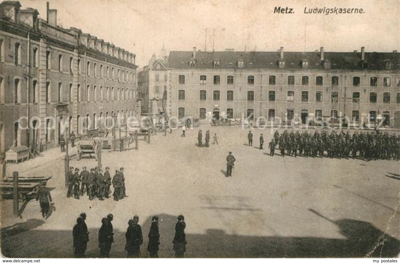 Bx89263 Metz_Moselle Ludwigskaserne Soldaten Militaer Metz_Moselle - Metz Campagne