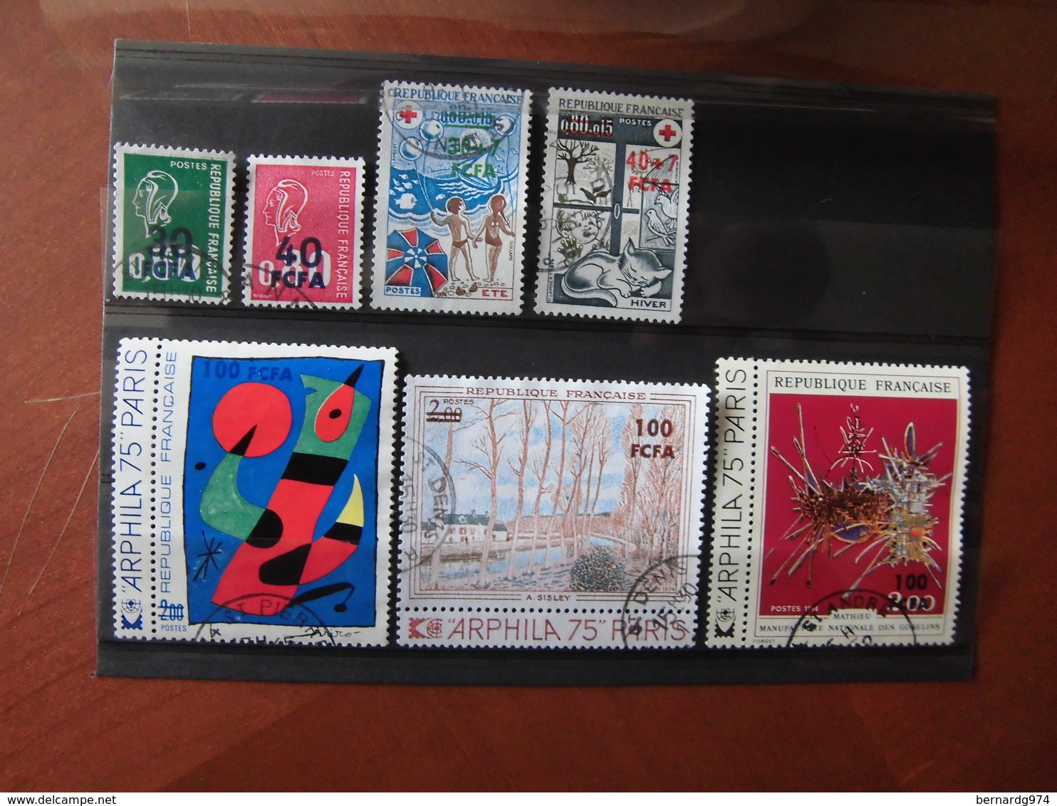 Réunion CFA : collection quasi complète oblitérée. 199 timbres différents. Côte Y et T 2004 : 475 euros.