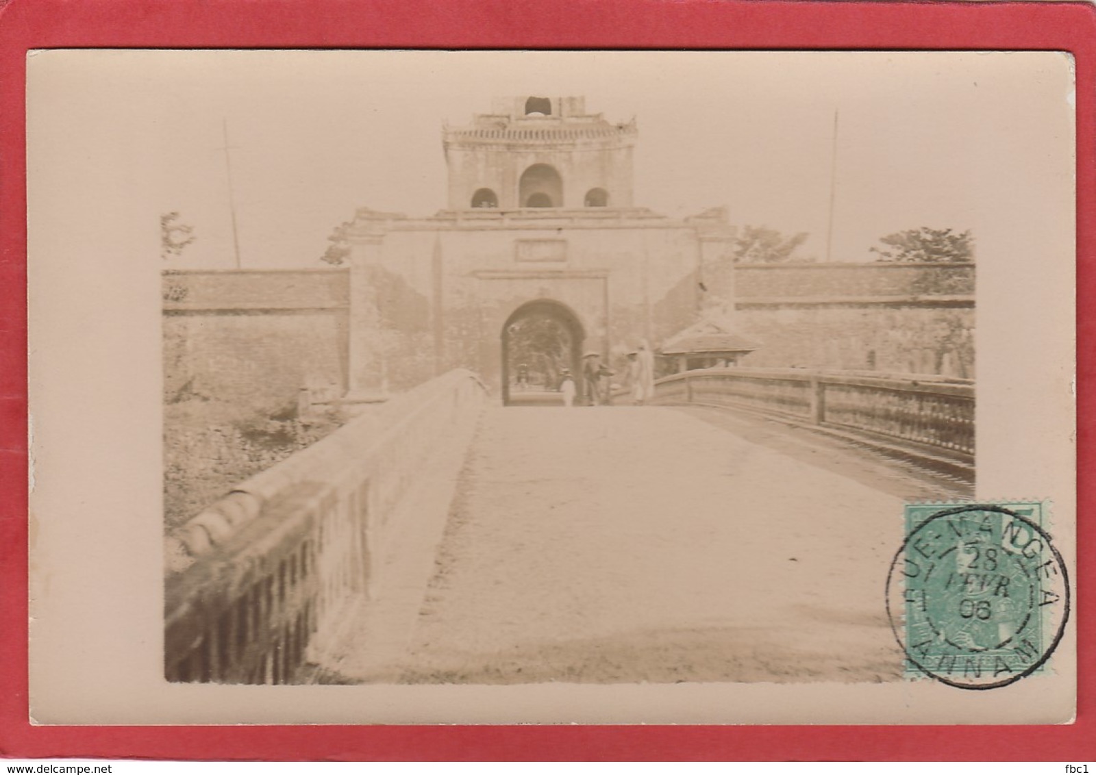 CPA: Indochine - Carte-photo Hué  (+ Cachet HUE MANGEA 1906) - Vietnam