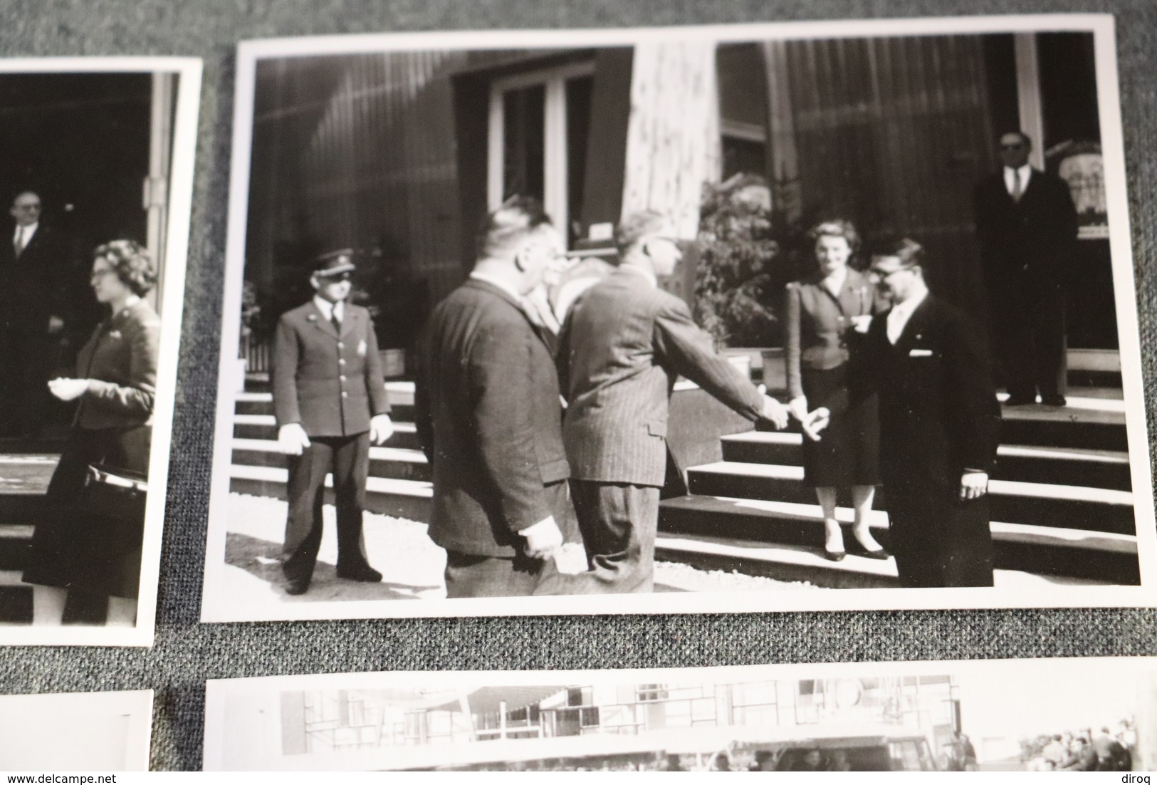 Exposition Bruxelles 1958 ,RARE Photo Originale Avec Le Roi Léopold ,lot De 10 Photos,12 Cm. Sur 9 Cm.Expo 58 - Obj. 'Herinnering Van'