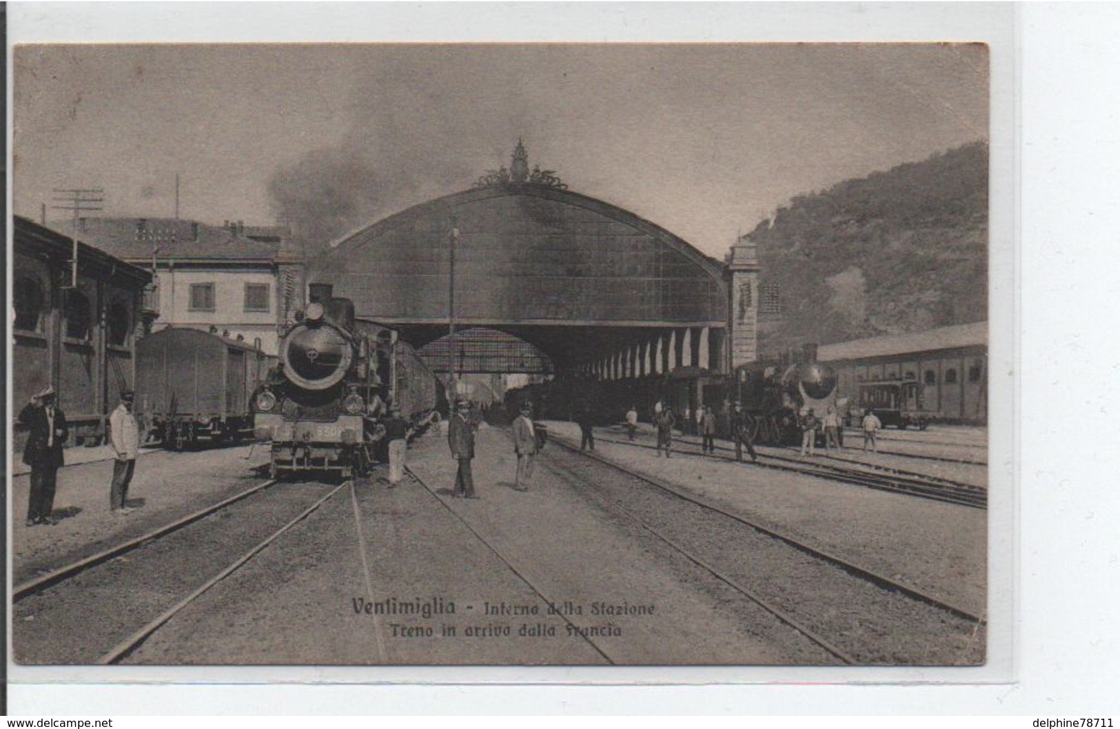 Ventimiglia - Interna Della Stazione - Treno In Arriva Dalla Francia - Imperia