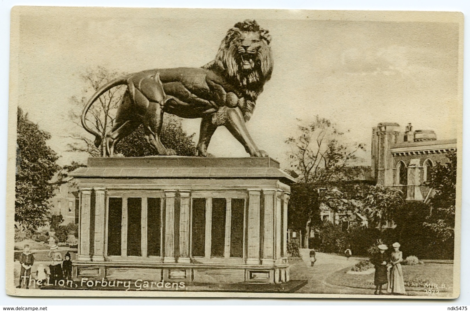 READING : FORBURY GARDENS, THE LION - Reading