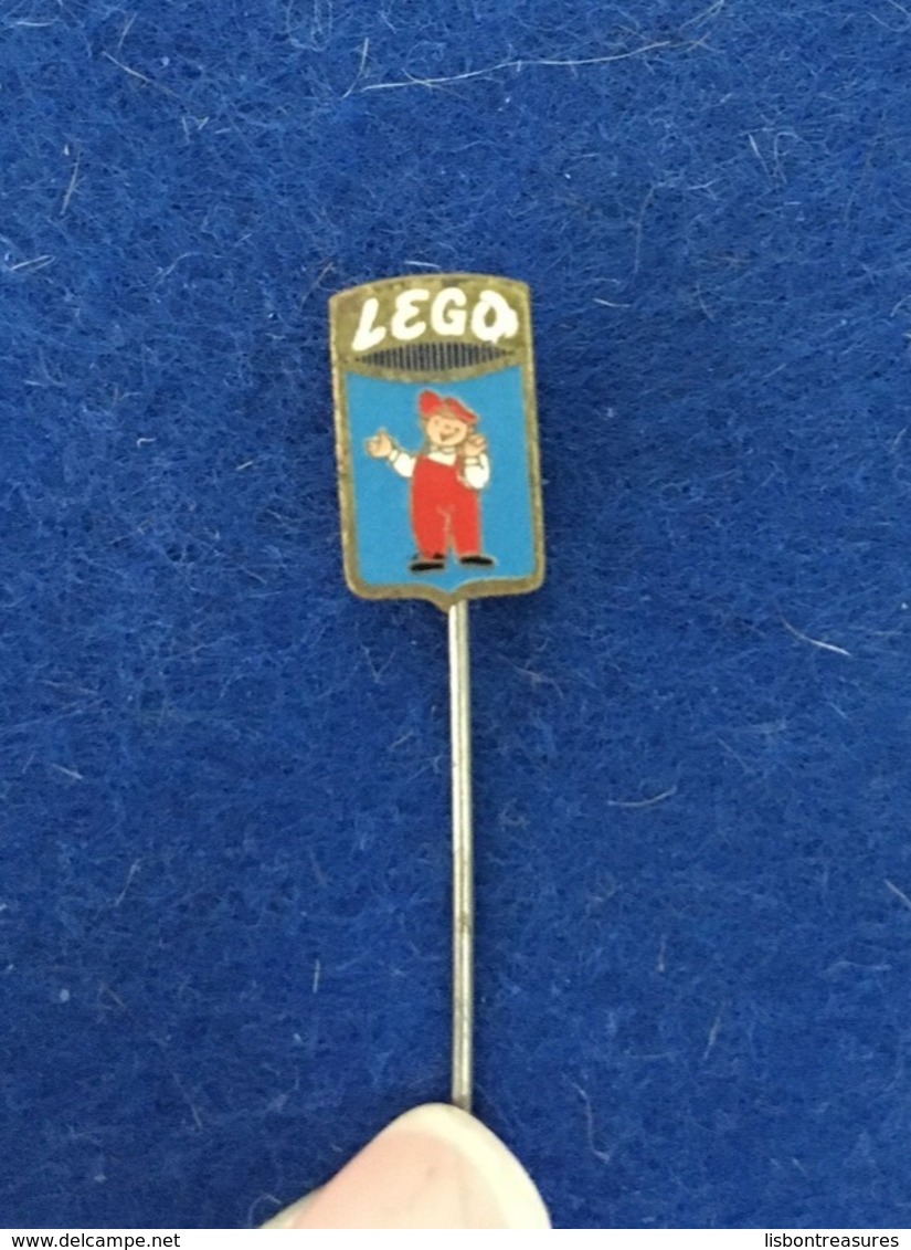 VINTAGE ENAMEL LAPEL PIN / BADGE LEGO TOYS - Marche
