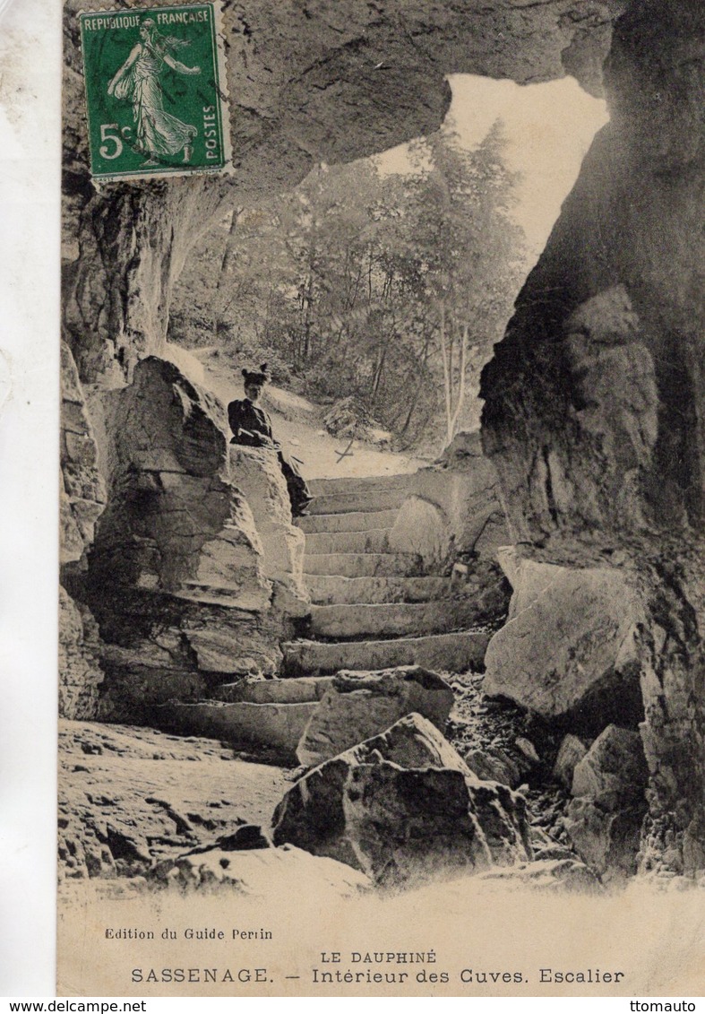 Le Dauphiné  -  Sassenage  -  Interieur Des Cuves, Escalier  -  CPA - Sassenage