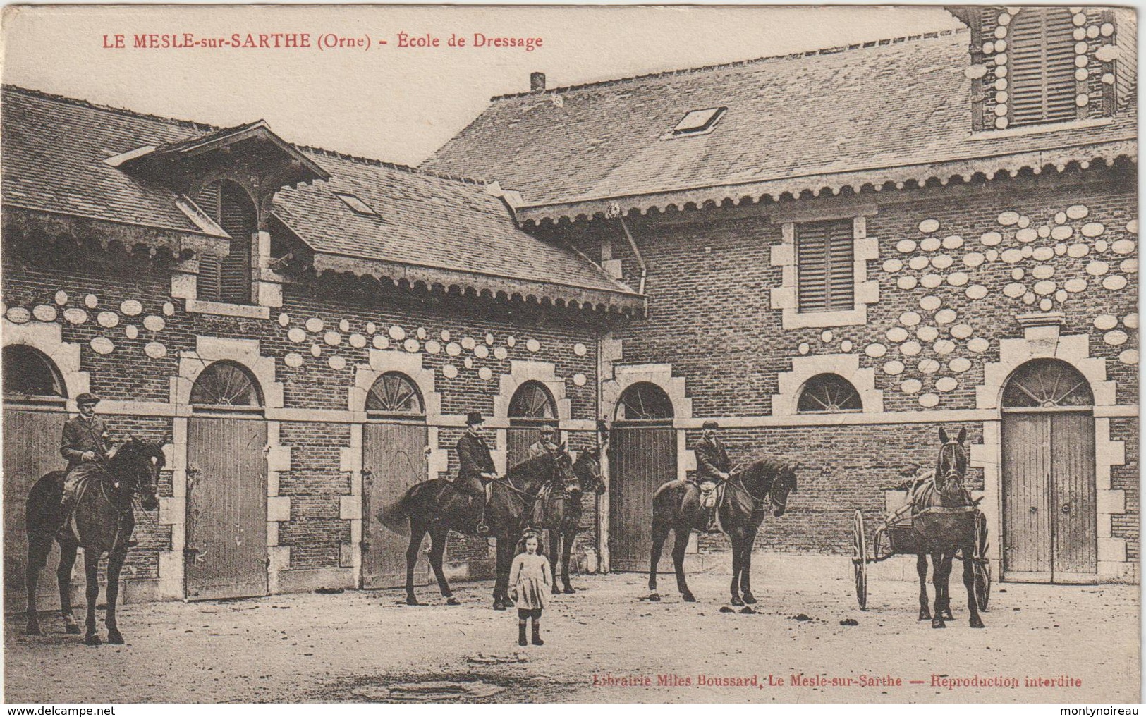 Orne : LE  MESLE  Sur  Sarthe :  école D E Dressage , Haras , Cheval, 1915 - Le Mêle-sur-Sarthe