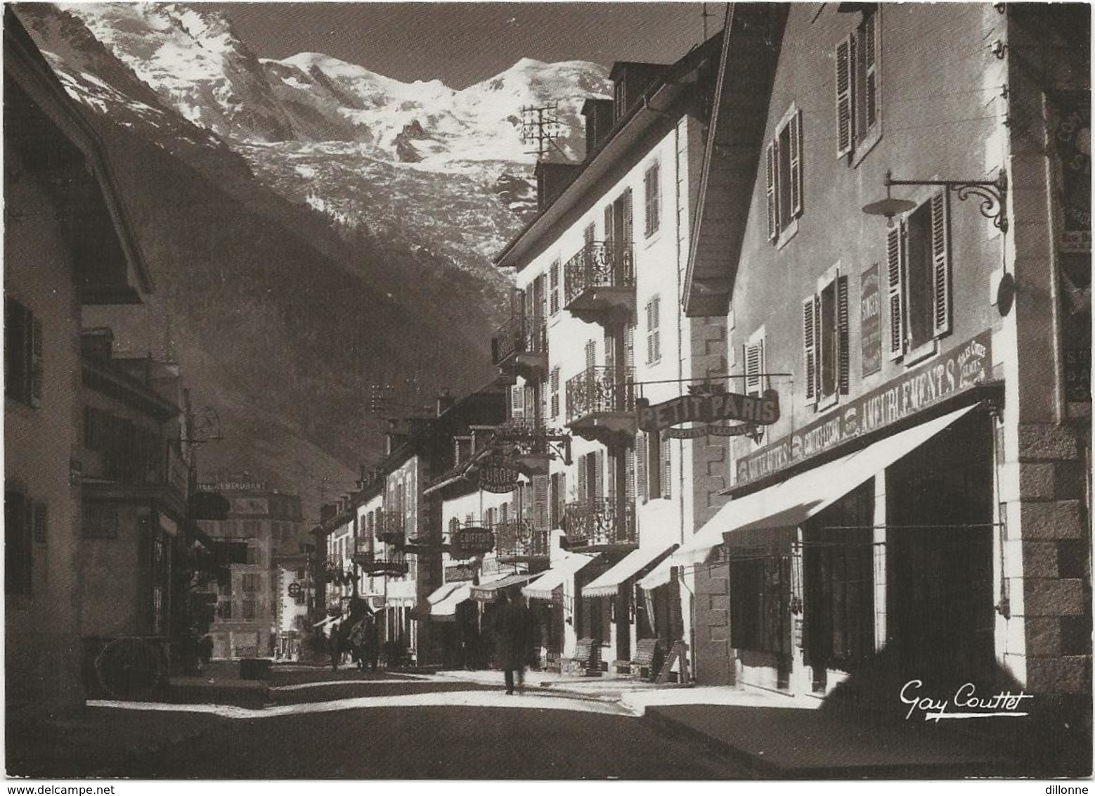 D 74  2 Cartes  CHAMONIX     Les Traineaux  Rue Nationale Et Mont Blanc - Chamonix-Mont-Blanc