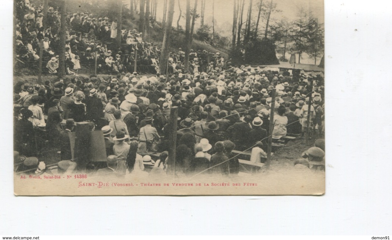 CPA -  Saint-Dié, Le Théatre De Verdure De La Société Des Fêtes - - Saint Die