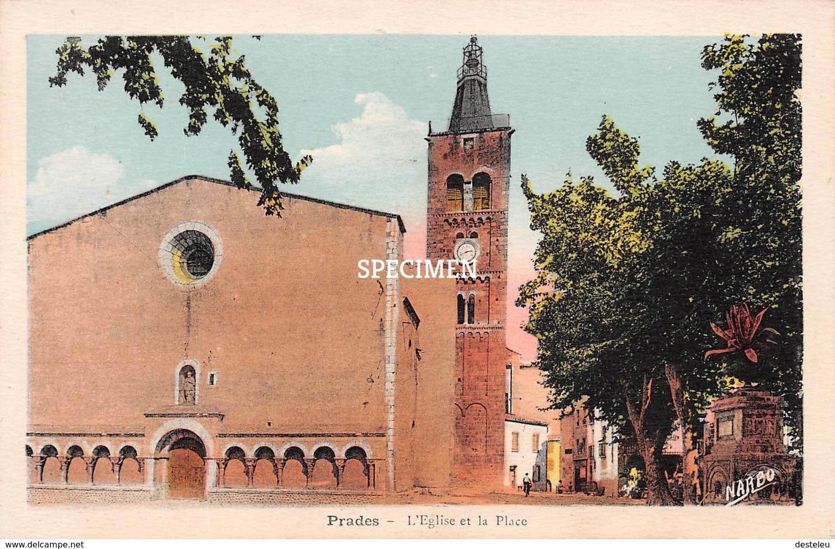 L'Eglise Et La Place - Prades - Prades