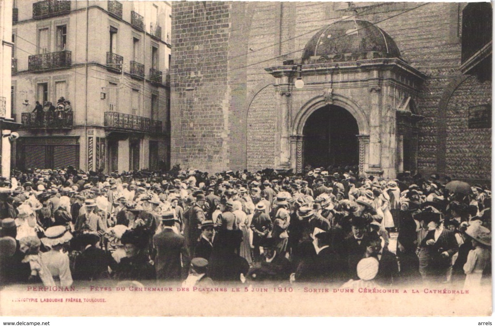 FR66 PERPIGNAN - Labouche - Fête Du Centenaire Des Platanes Le 5 Juin 1910 - Sortie De La Cathédrale - Animée - Belle - Perpignan