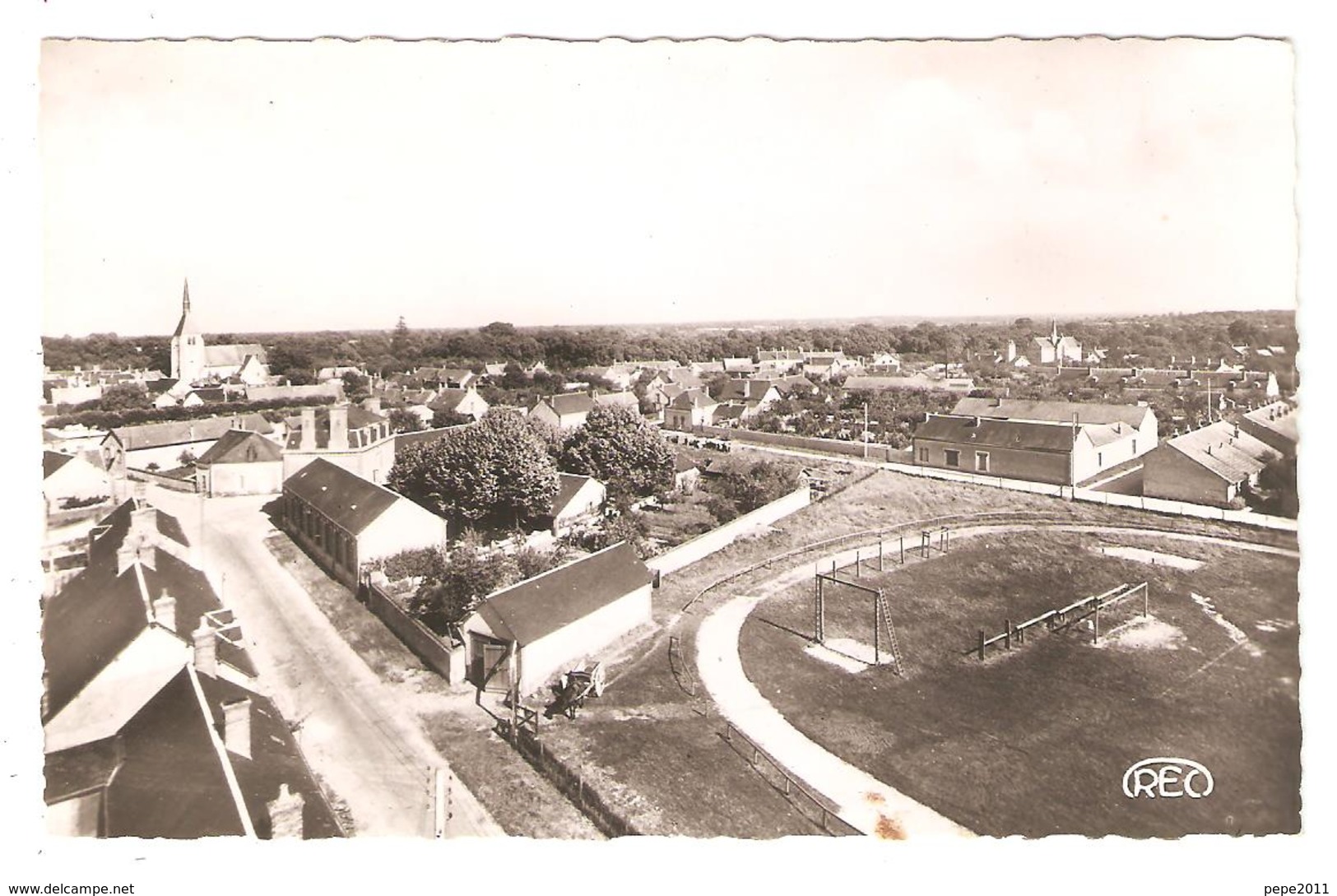 CPA 18 ARGENT SUR SAULDRE Vue Generale Terrain De Football - Rue Du 4 Septembre - Argent-sur-Sauldre