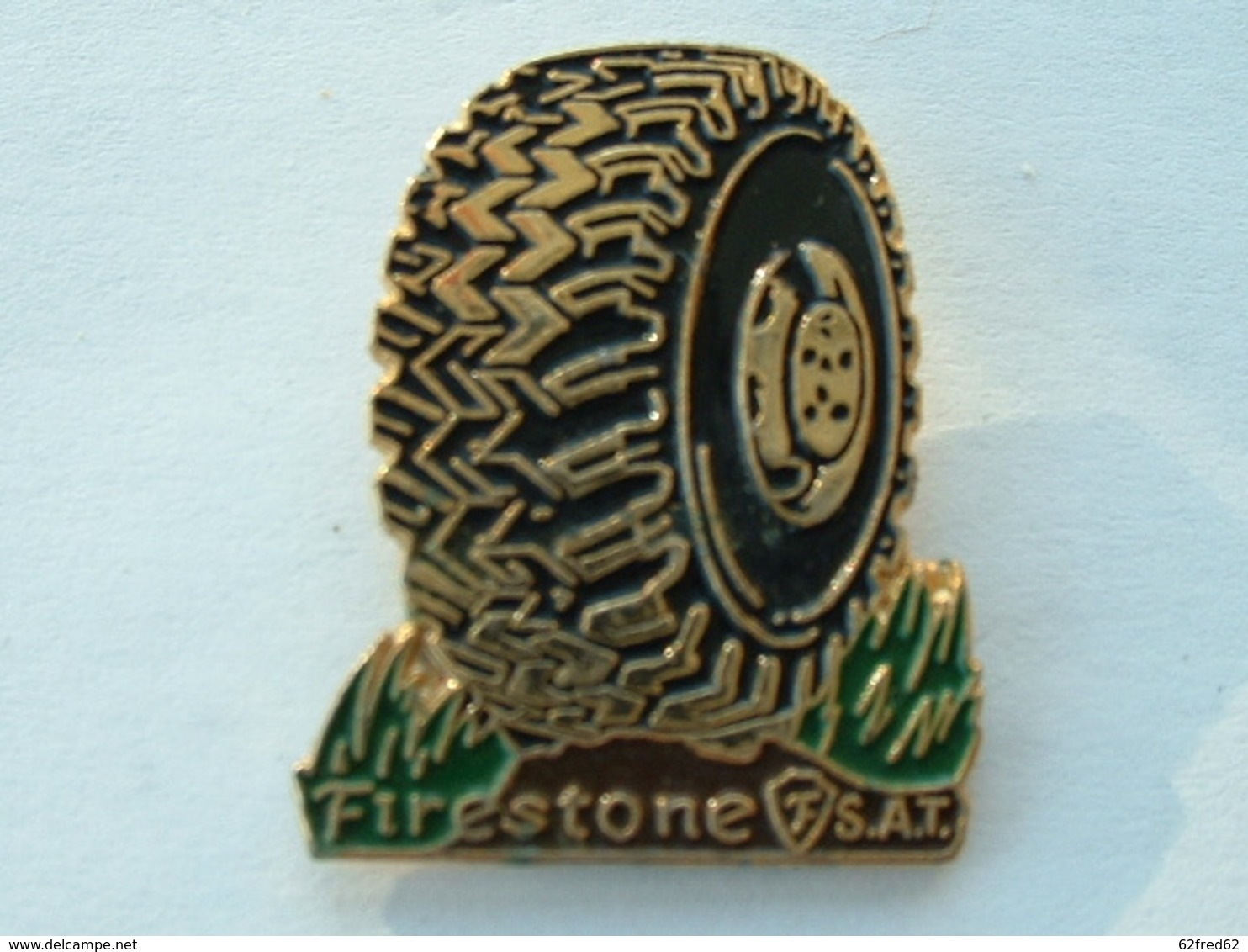 Pin's PNEU FIRESTONE - S.A.T - Andere & Zonder Classificatie