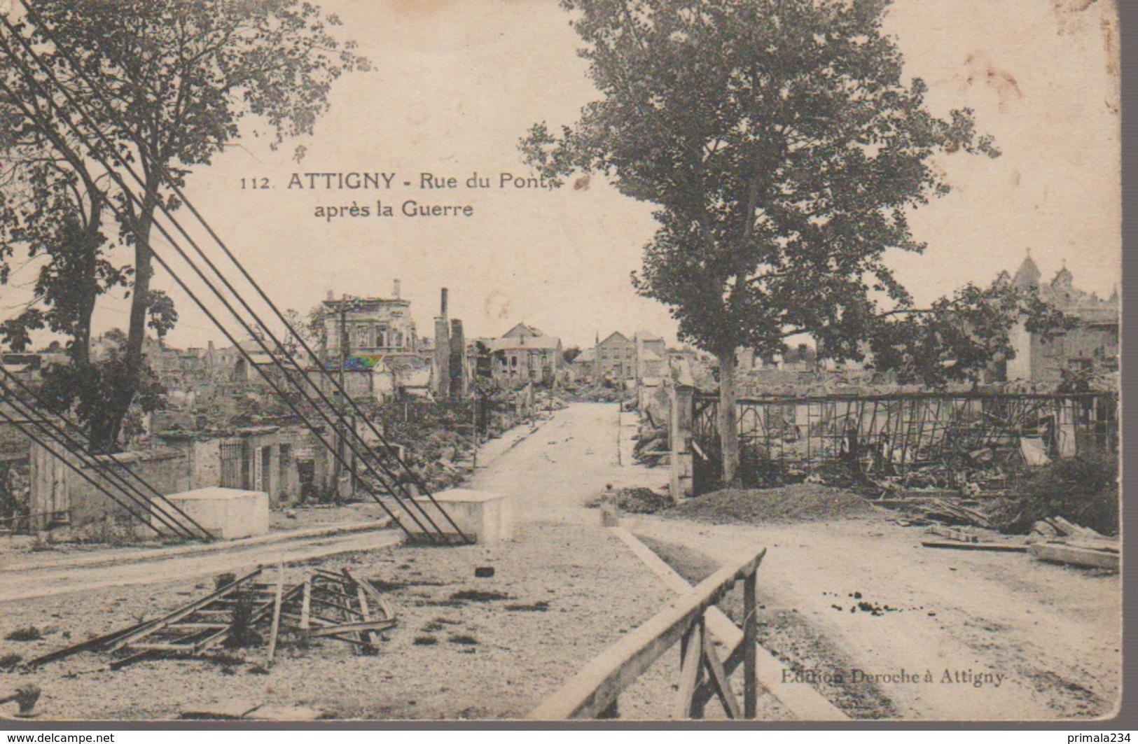 ATTIGNY - RUE DU PONT APRES LA GUERRE - Attigny