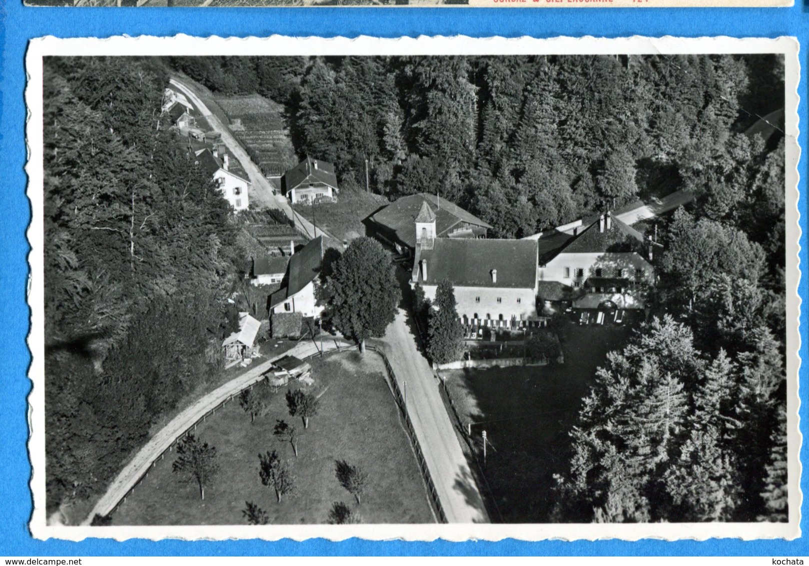 OLI005, Cugy, Abbaye De Montheron, Vue D'avion, 1 Pli, Non Circulée - Cugy