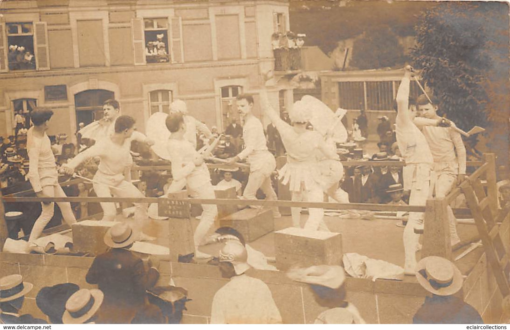 Thème: Sport       Escrime Entre Autres Dans Un  Combat Du Ceste Dans Un Char . Carte Photo        (voir Scan) - Autres & Non Classés