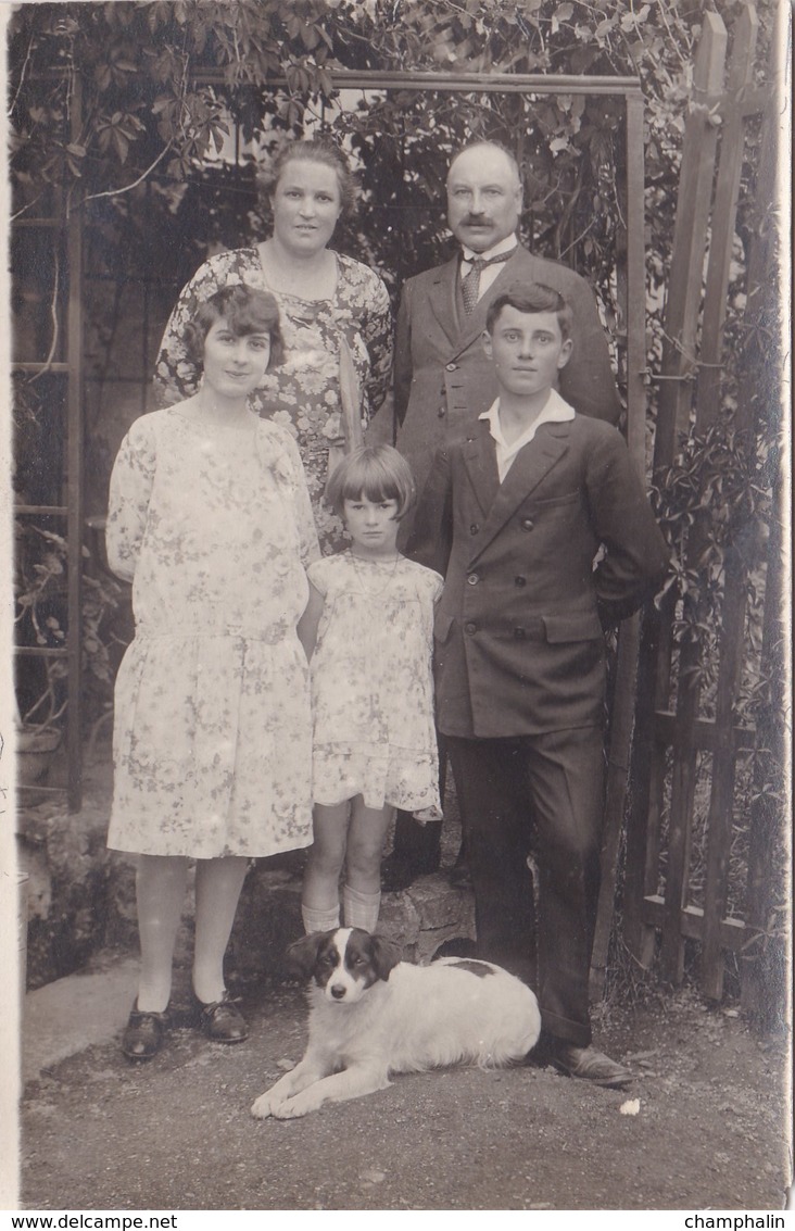 Carte Photo D'une Famille - Les Cousins Dussert De Montsauche - Généalogie Nièvre Morvan - Montsauche Les Settons