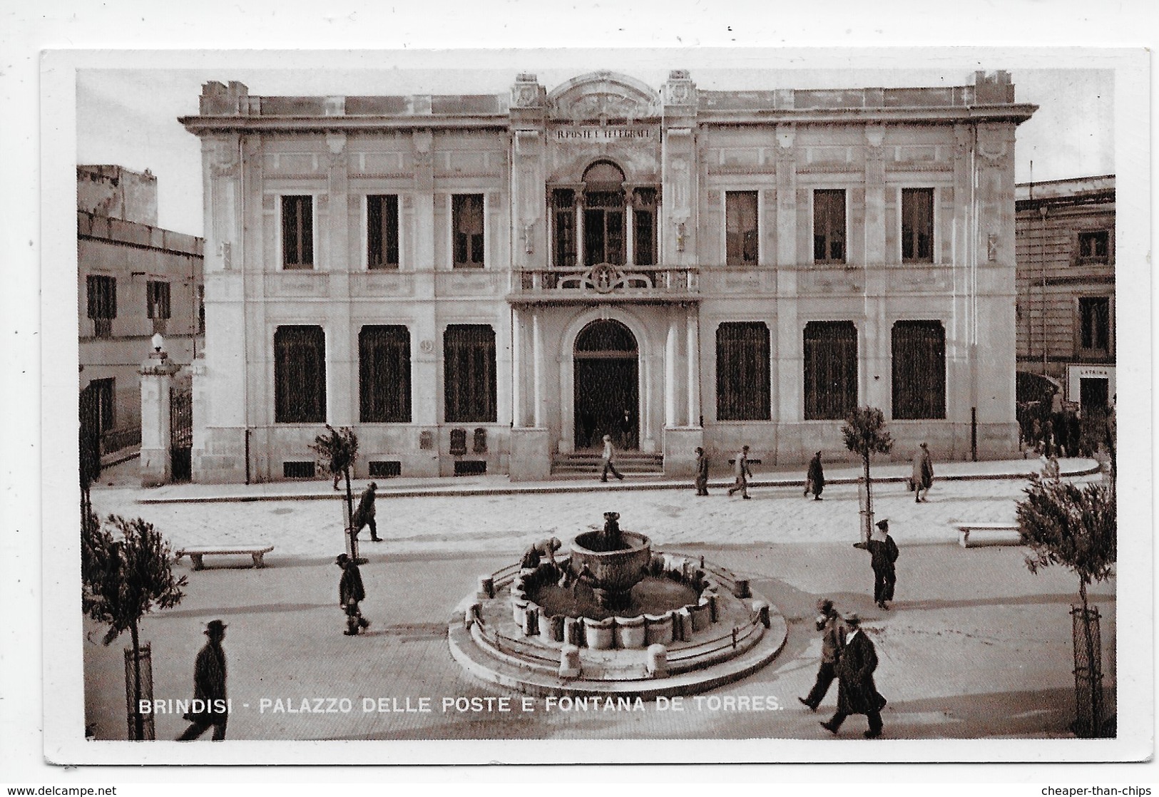 Brindisi - Palazzo Delle Poste E Fontana De Torres. - Brindisi