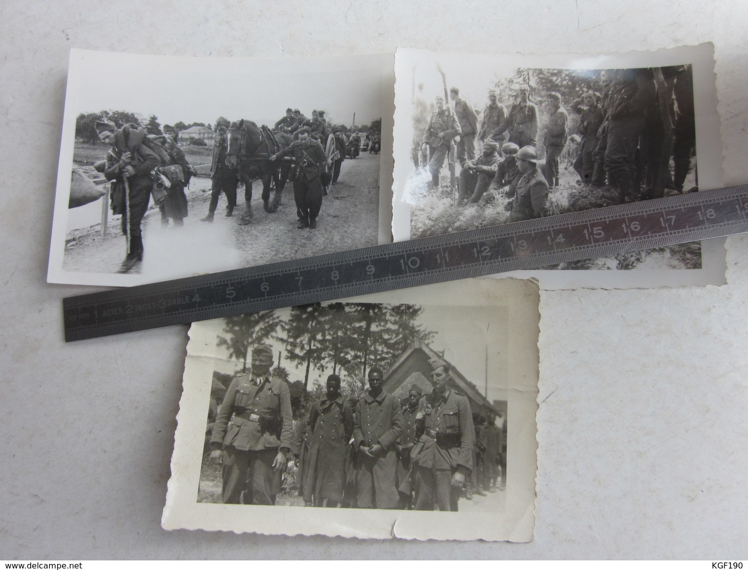 PHOTOS ALLEMANDES - PRISONNIERS DE GUERRE FRANCAIS - TIRAILLEURS SENEGALAIS - MAROCAINS - 1939-45