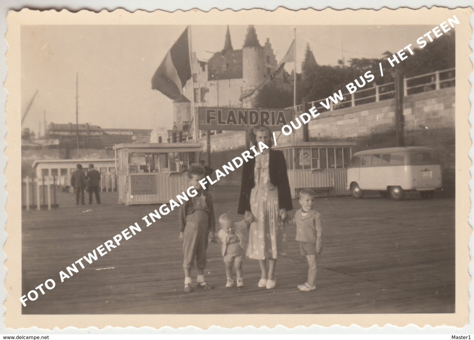 FOTO ANTWERPEN INGANG FLANDRIA / OUDE VW BUS / HET STEEN - Antwerpen