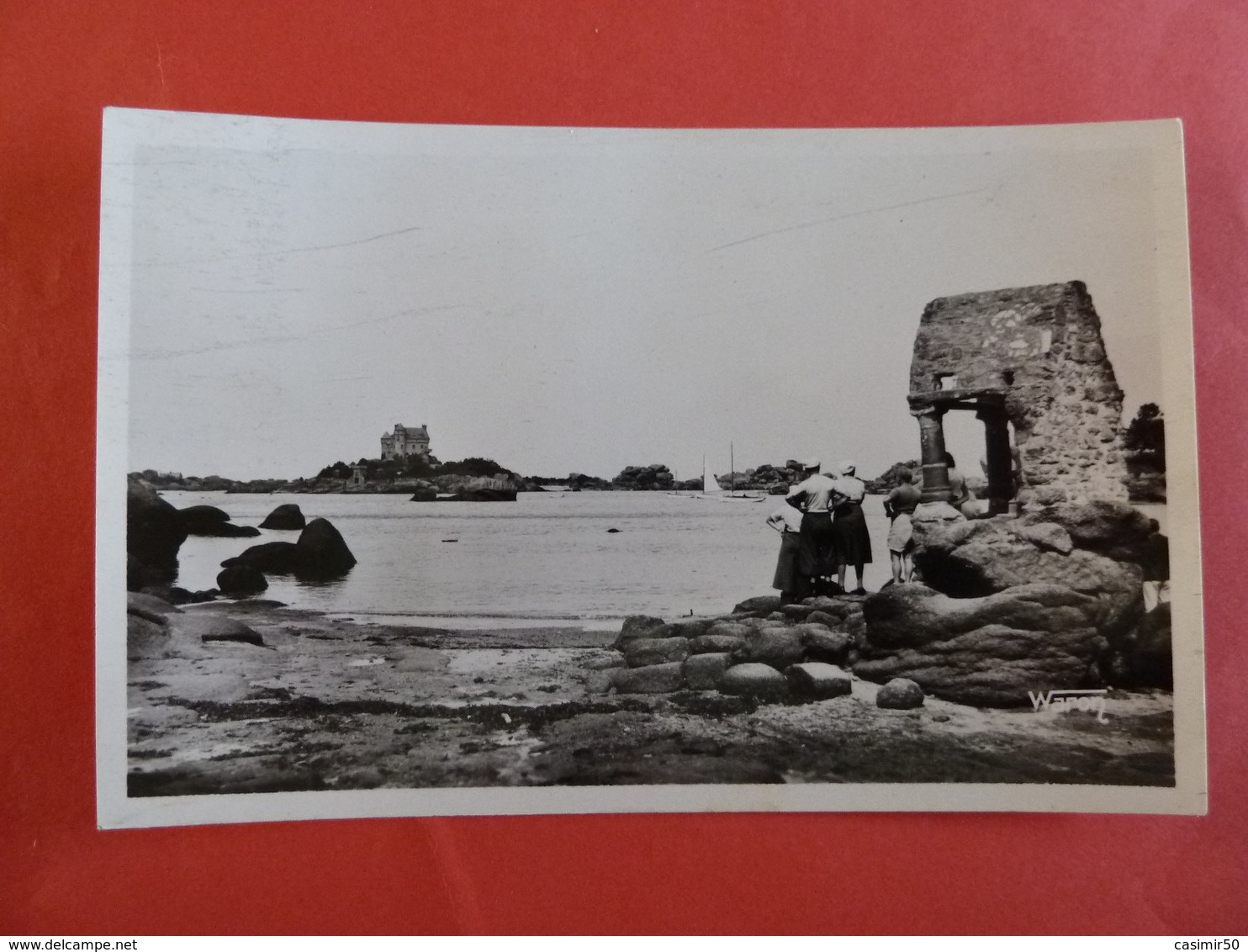 PLOUMANACH ORATOIRE DE SAINTGUIREC ET LE CHATEAU DE COSTAERES - Ploumanac'h