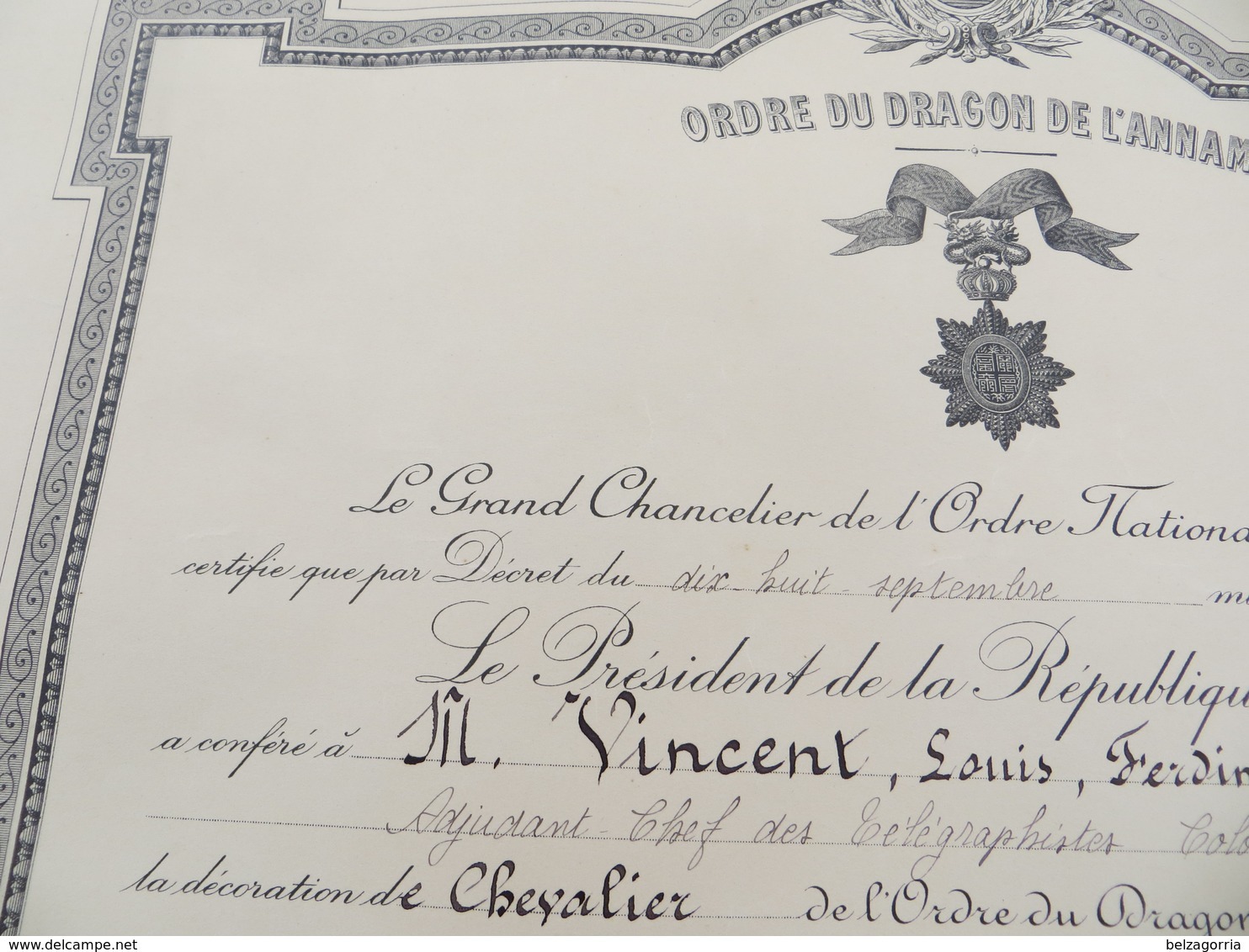 DIPLÔME MEDAILLE L'ORDRE DU DRAGON DE L'ANNAM  CHEVALIER En Date Du 8 Octobre 1936 -  Pas Courant - VOIR SCANS - France