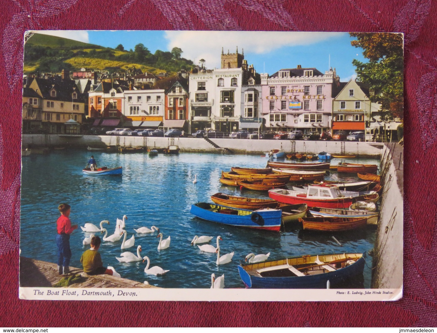 United Kingdom 1982 Postcard "Boat Float Dartmouth - Boats - Swans" To England - Machin Stamp - Covers & Documents