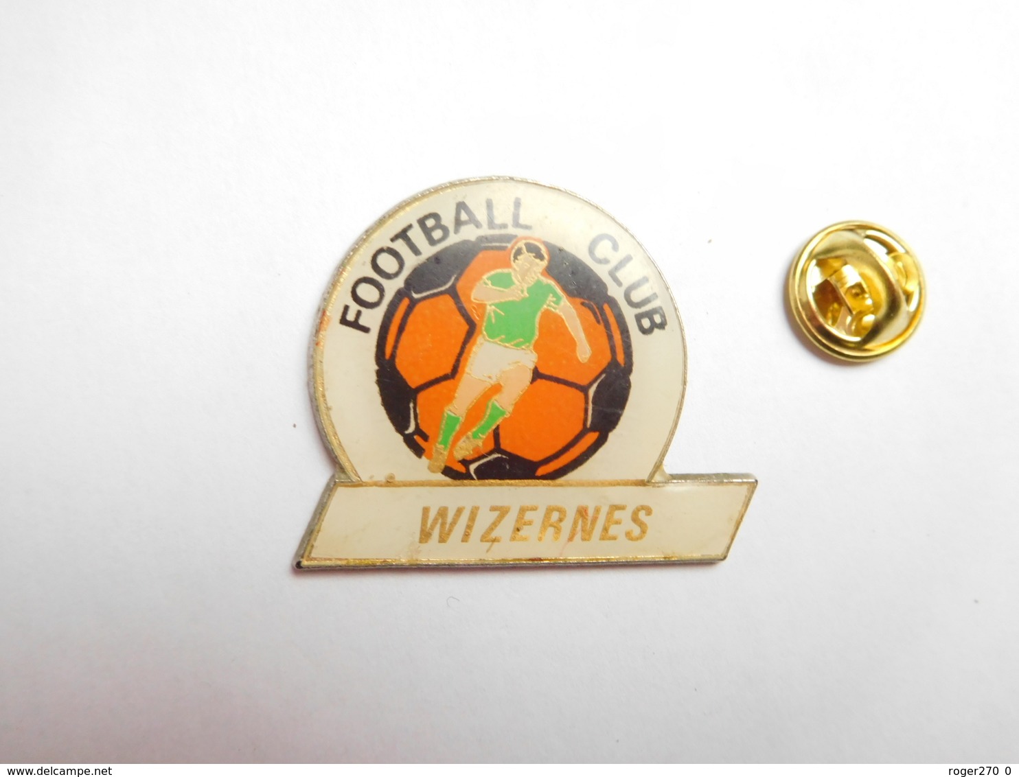 Beau Pin's , Football , Club De Wizernes , Pas De Calais - Football