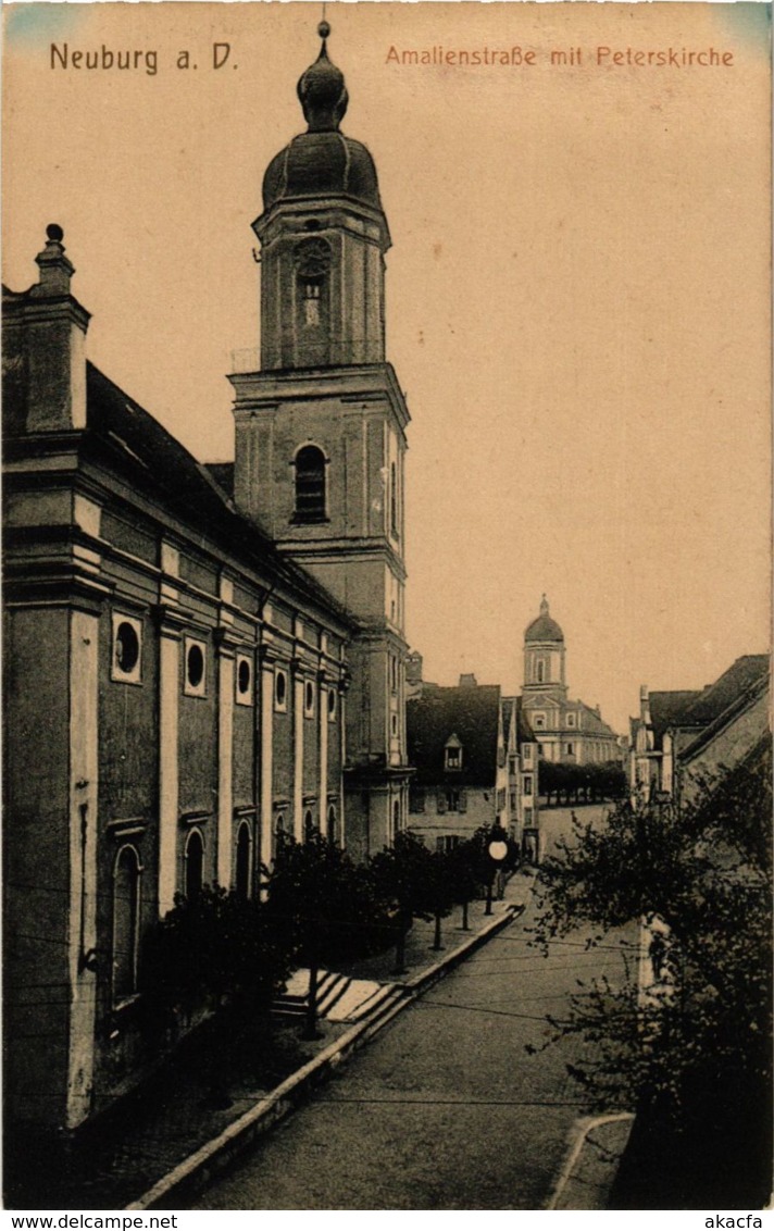 CPA AK Neuburg- Amalienstrasse M. Peterskirche GERMANY (943763) - Neuburg