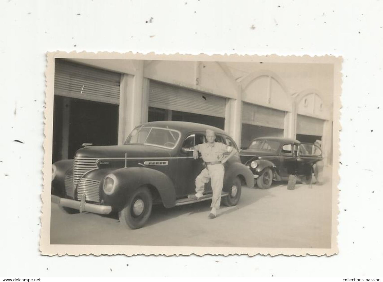 Photographie , Issue D'un Album , Militaria , Automobiles  ,Tunisie, 1947, Sousse - Guerra, Militari