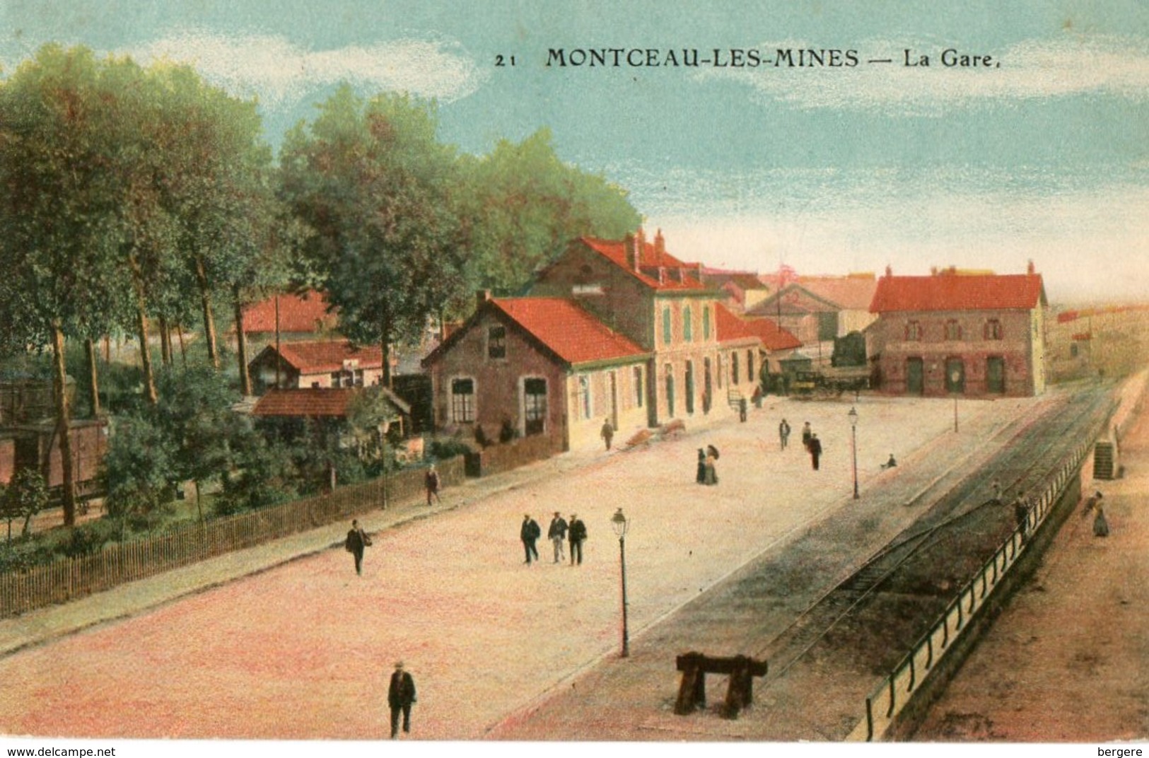 71. CPA. MONTCEAU LES MINES.  La Gare, Colorisée. - Montceau Les Mines