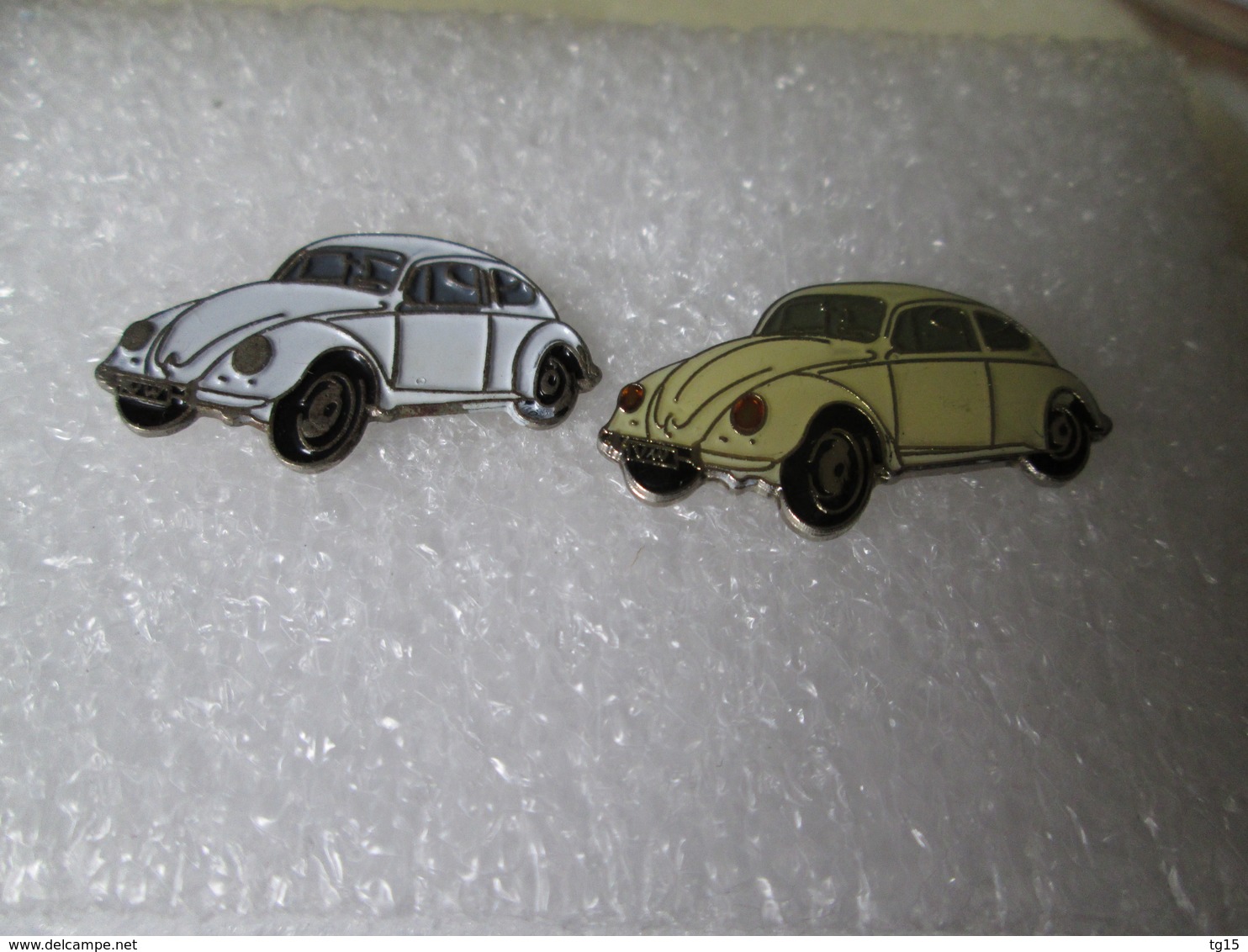 PIN'S   Lot  2  VOLSKWAGEN  COCCINELLE - Volkswagen