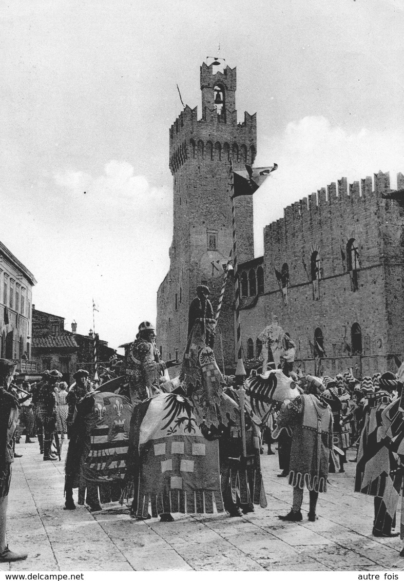 ITALIE - SARDAIGNE- Arezzo   " Fête Médiévale " - Altri & Non Classificati