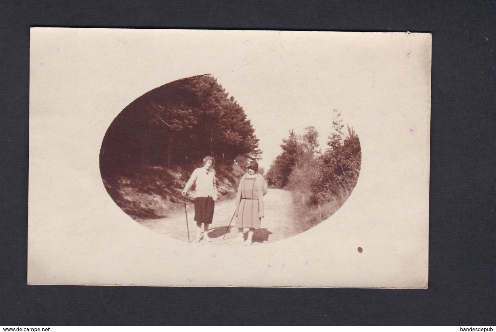 Carte Photo Archives Robert Chalot Guiry En Vexin (95) Femmes En Promenade - Guiry En Vexin