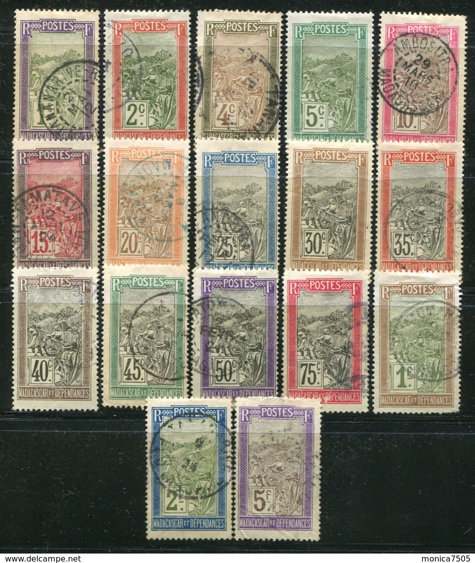 COLONIES/ MADAGASCAR ( POSTE ) : Y&T  N°  94/110  TIMBRES  NEUFS  AVEC  TRACE  DE  CHARNIERE  ET  OBLITERES , A  VOIR . - Oblitérés