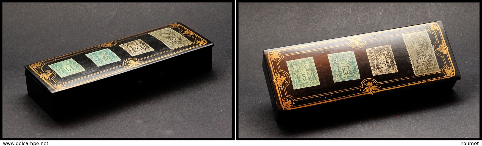 Boîte Papier Mâché Avec Transfert De Type Sage Sur Couvercle, Bouton Pression Et Signée "GD Paris Marque Déposée", 4 Com - Stamp Boxes