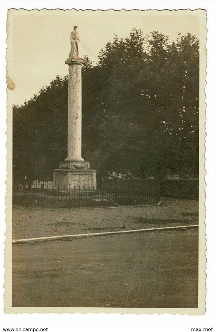 Tournus - Carte Photo - Monument Aux Morts - Circulé Sans Date - Sonstige & Ohne Zuordnung