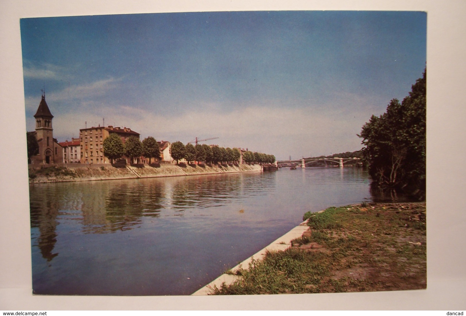 L'ILE-SAINT-DENIS   -Le Reflet De Son Clocher Dans La Seine     - ( Pas De Reflet Sur L'original  ) - L'Ile Saint Denis