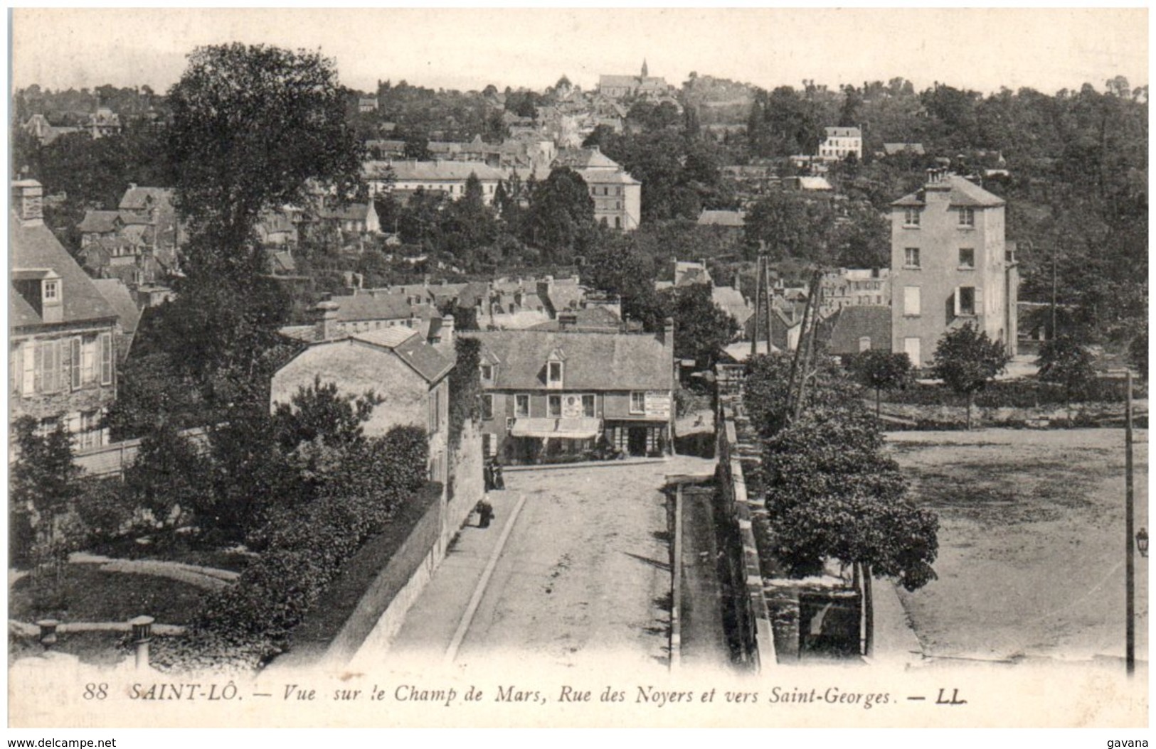 50 SAINT-LO - Vue Sur Le Champ De Mars, Rue Des Noyers Et Vers Saint-Georges - Saint Lo